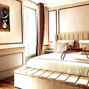 Da Vinci Montmartre Aircon Apartment Paris